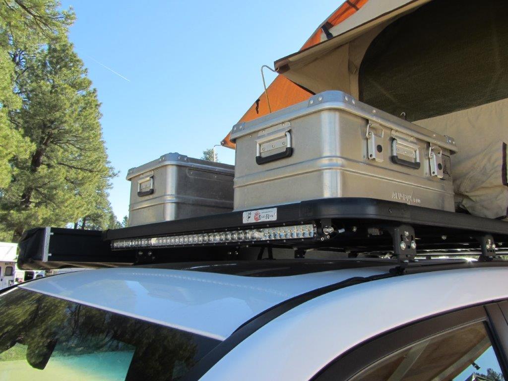 Cajas y estuches de aluminio para almacenamiento en acampada y en tierra
