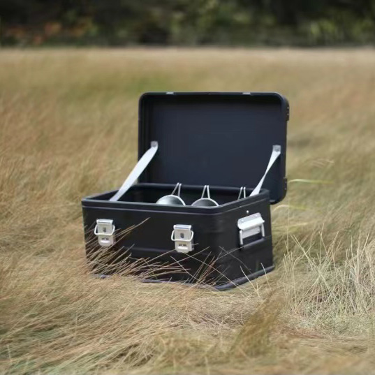 Contenedores, cajas y estuches de aluminio para almacenamiento de artículos de camping