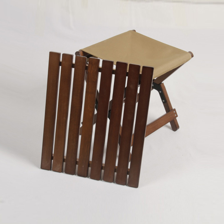 Taburete plegable de madera pequeño - Wooden Camp Maza
