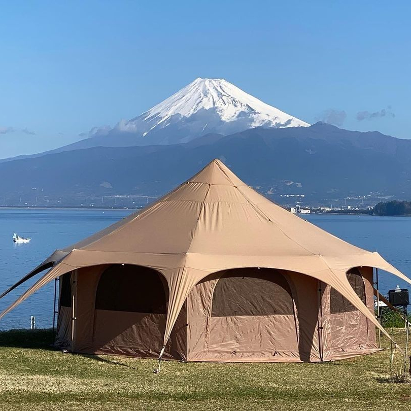 Tienda de campaña glamping tipo yurta de doble capa